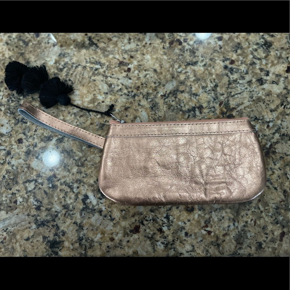 Nena & Co Rose Gold Clutch ~ New ❤️